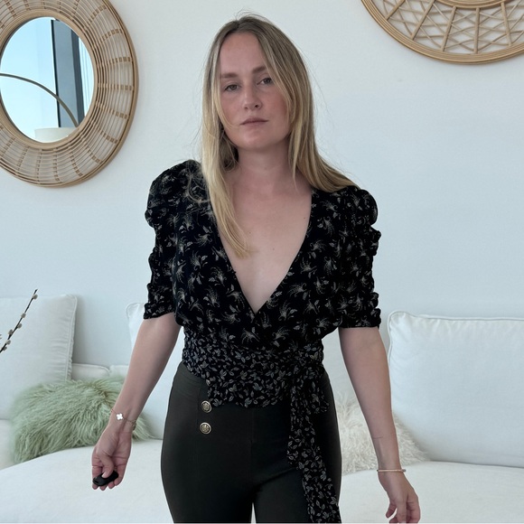 Super flattering Bailey 44 top - Picture 7 of 7